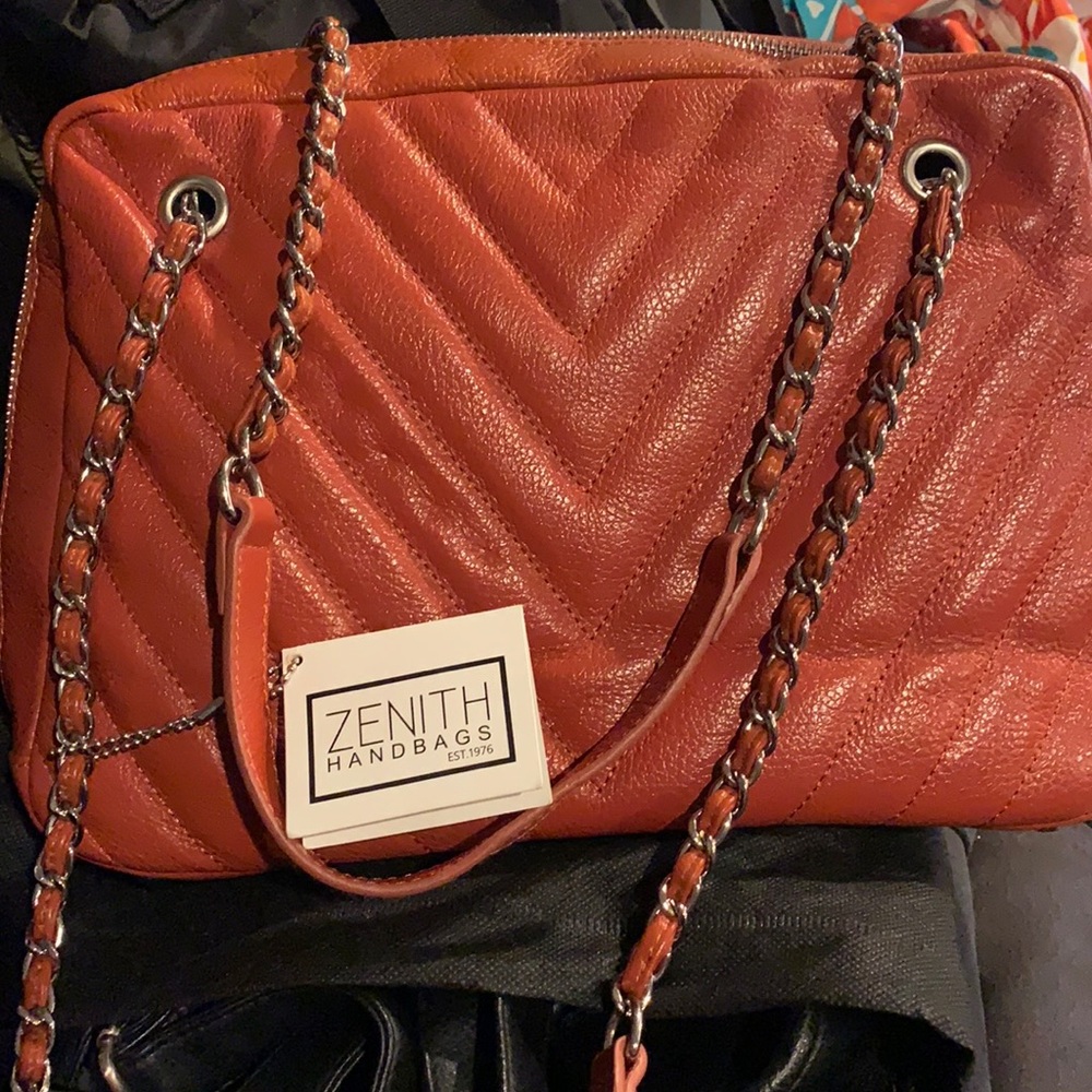 New Zenith Women Orange Leather Diamond Quilted shoulder bag new with tag